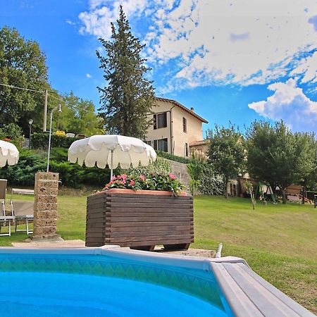 Nice Flat In Arcevia With Swimming Pool Экстерьер фото