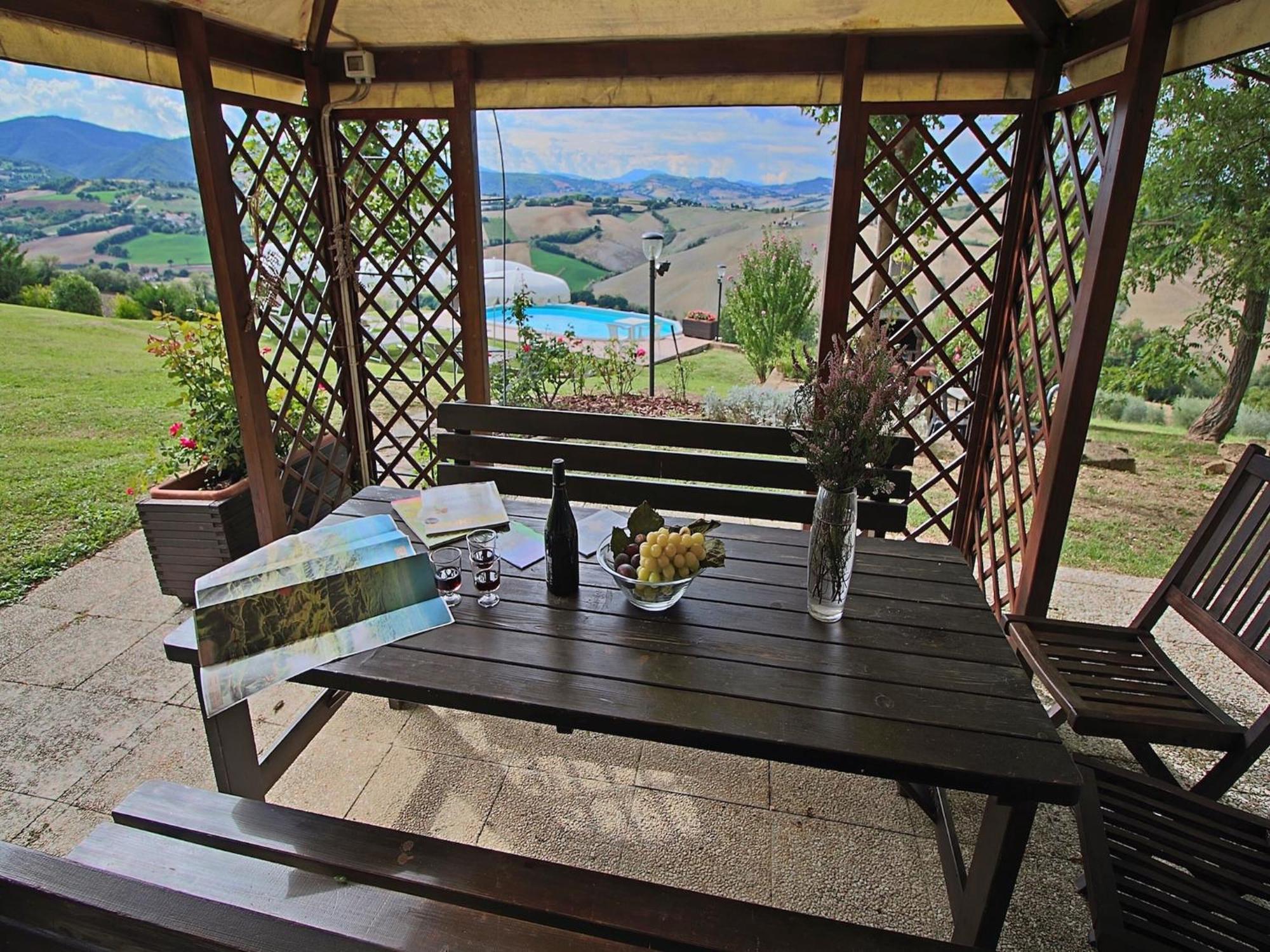 Nice Flat In Arcevia With Swimming Pool Экстерьер фото