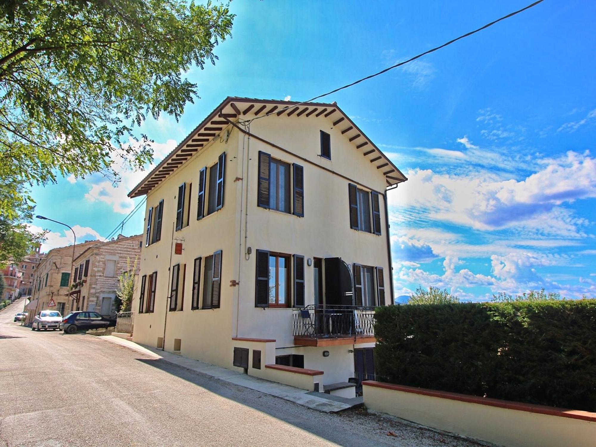 Nice Flat In Arcevia With Swimming Pool Экстерьер фото