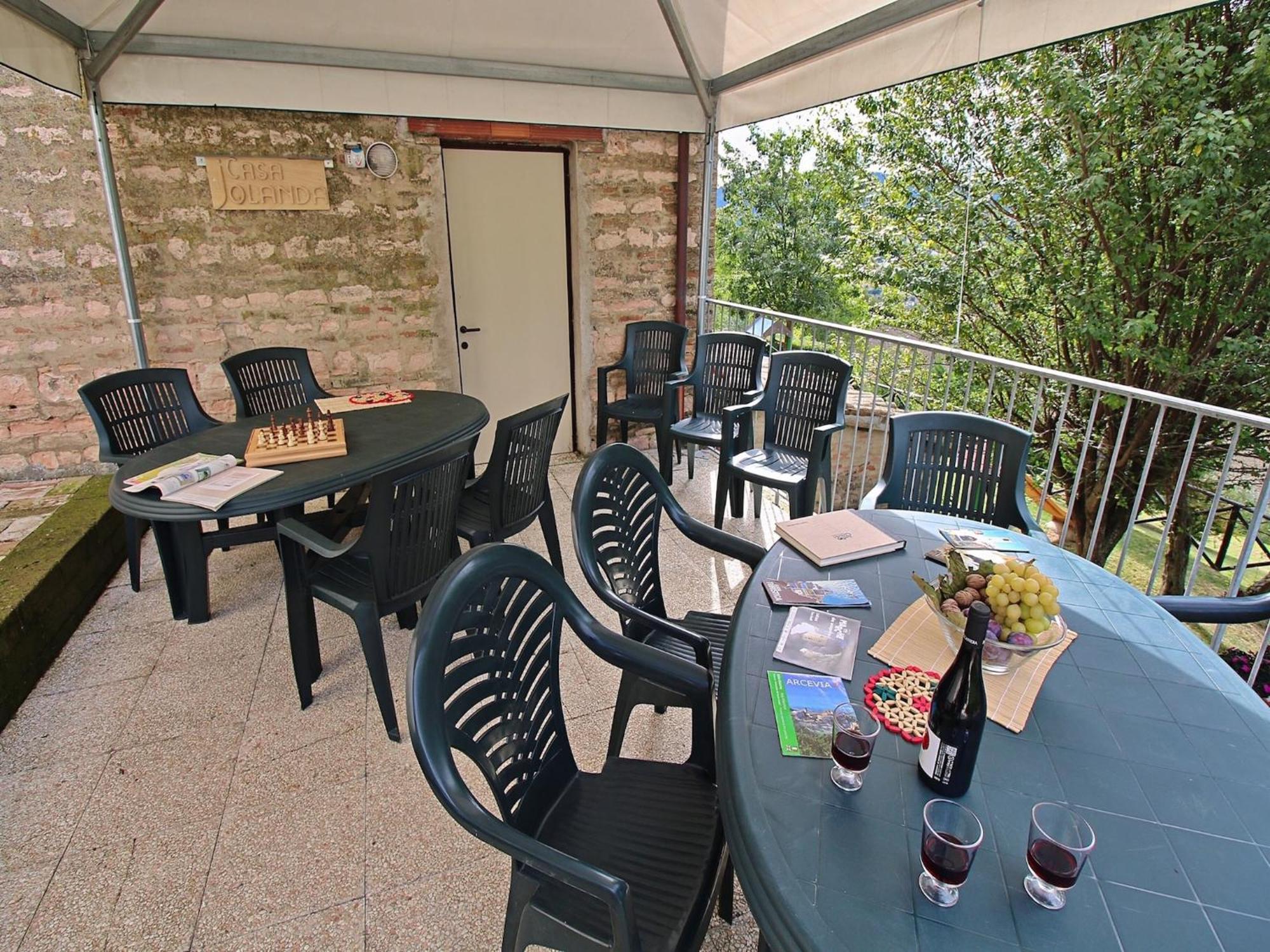 Nice Flat In Arcevia With Swimming Pool Экстерьер фото