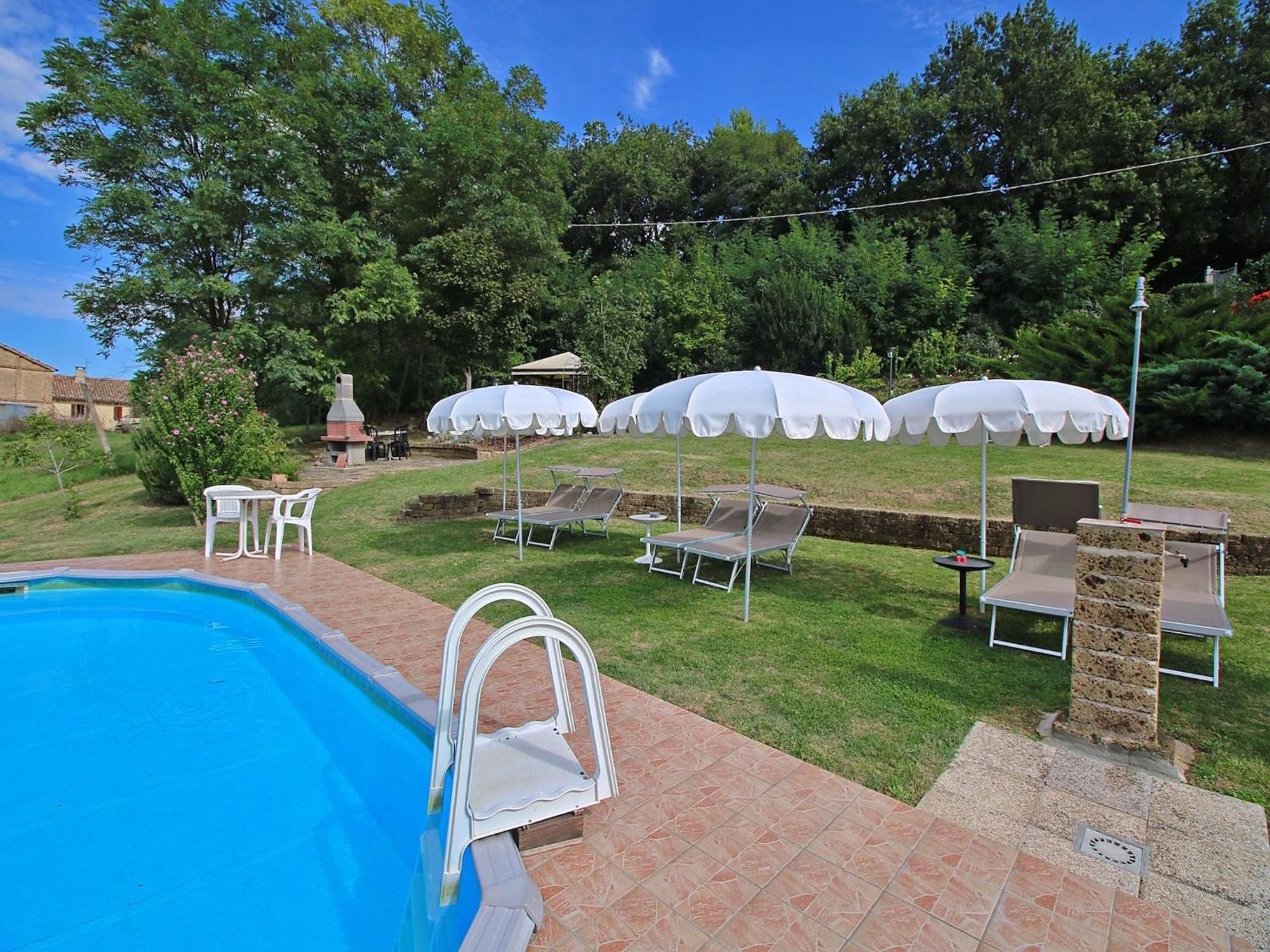 Nice Flat In Arcevia With Swimming Pool Экстерьер фото