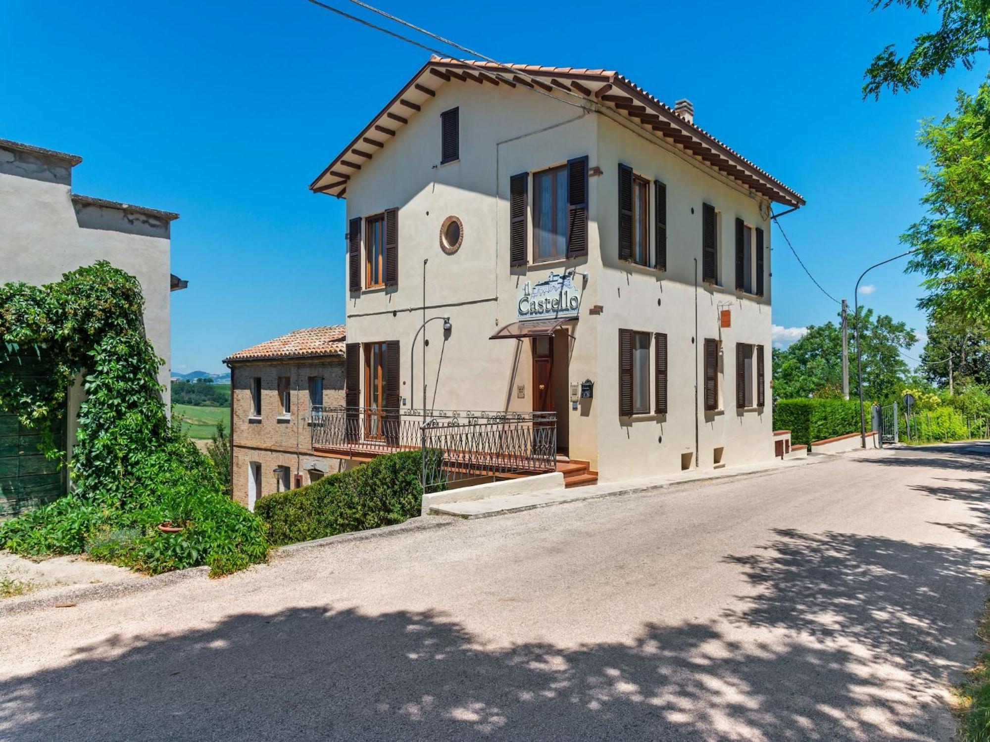 Nice Flat In Arcevia With Swimming Pool Экстерьер фото